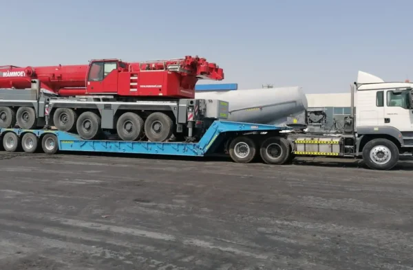 Flatbed Truck Transport | Heavy Cargo Delivery in the GCC Region