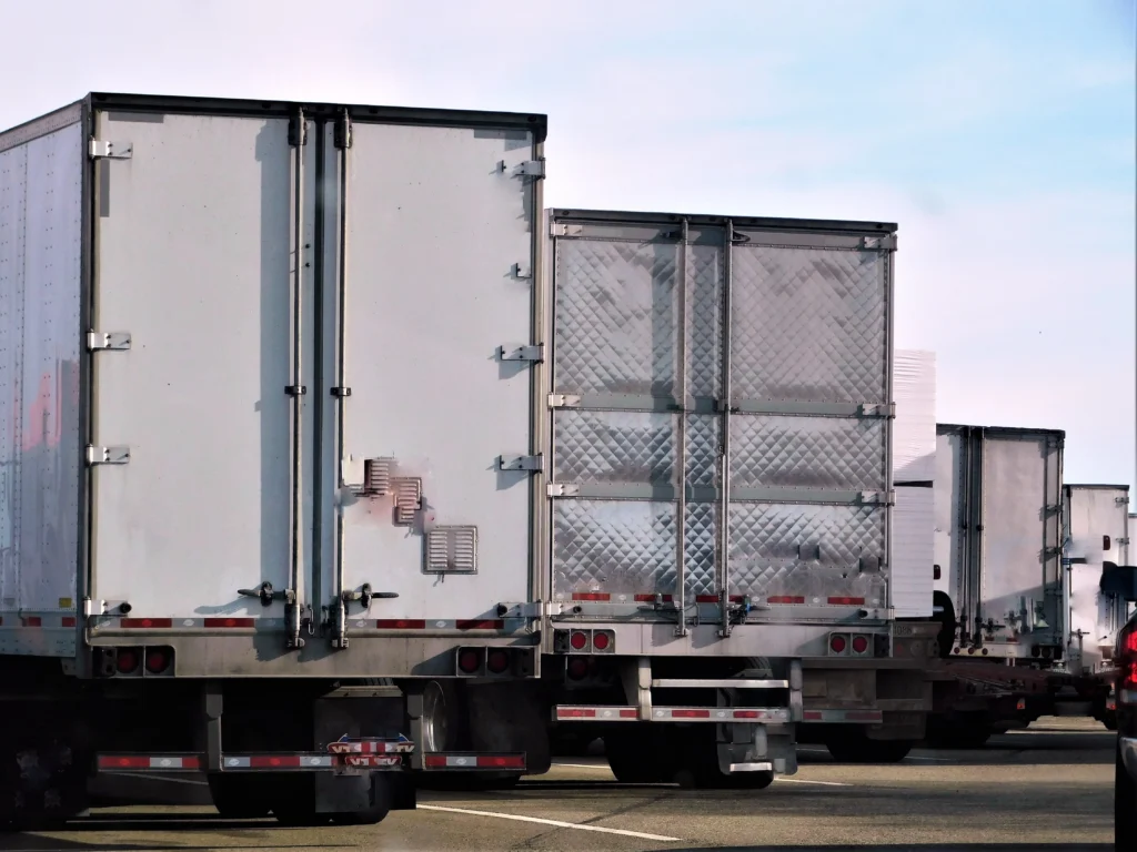 Reefer Truck Cargo Transport Services Across GCC