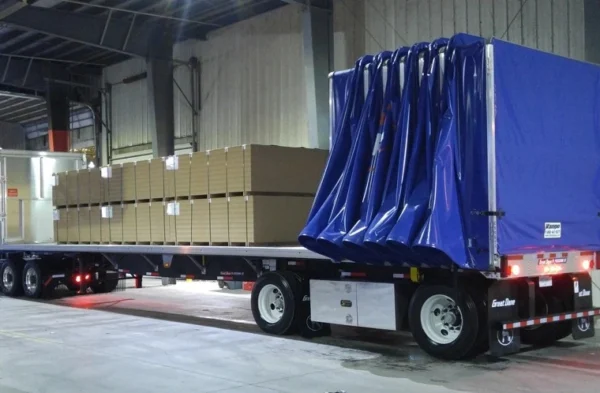 Curtain Truck Transport Services Across the Middle East
